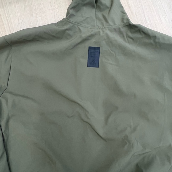 Olive Green Adidas sweatsuit - Picture 5 of 5